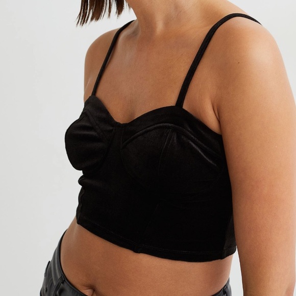 3 for $30 NWT H&M Velour Corset Style Top - Picture 1 of 15
